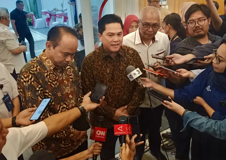 Erick Thohir Apresiasi PHE ONWJ Awak Kapal di Kepulauan Seribu