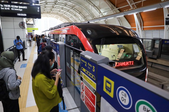 LRT Jabodebek Rekor Angkut 2 Juta Penumpang di Juli 2024